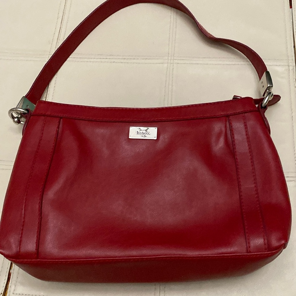 Liz&Co A cute red, med sized bag.